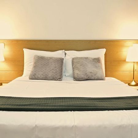 Apartamentos Fuencarral マドリード エクステリア 写真